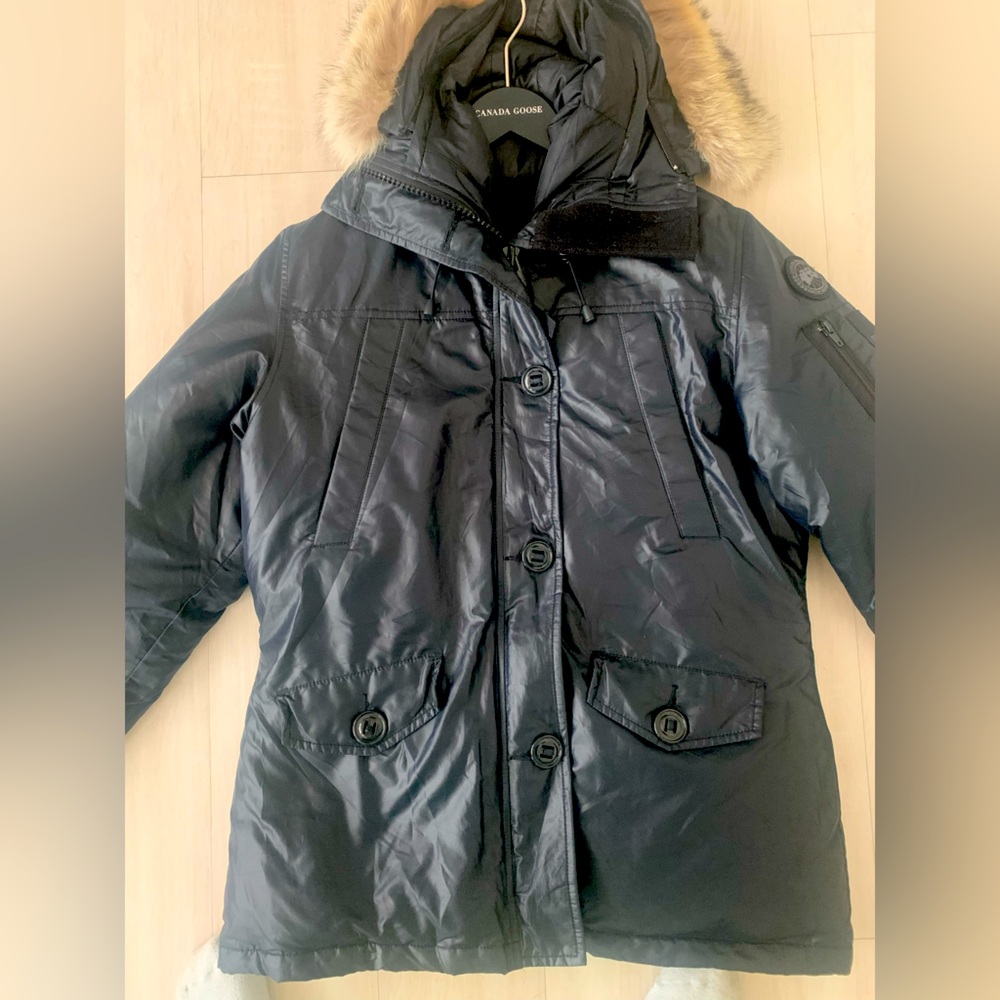Woman’s black label Canada Goose jacket